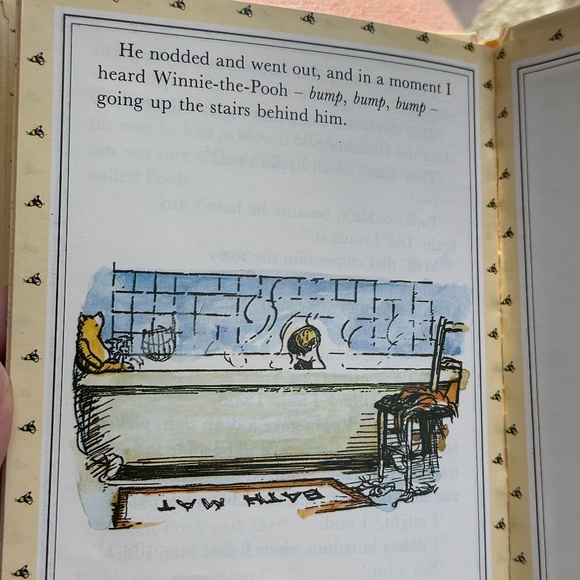 Classic Pooh Mini Book Bundle AA Milne Ernest H Shepard 2 Hardcover Books - Picture 4 of 6